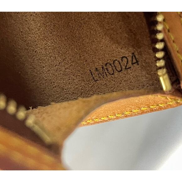 Louis Vuitton Nomad Cabas Ambre Accessory Pouch Tan Leather with Strap LM0024 - Picture 4 of 9